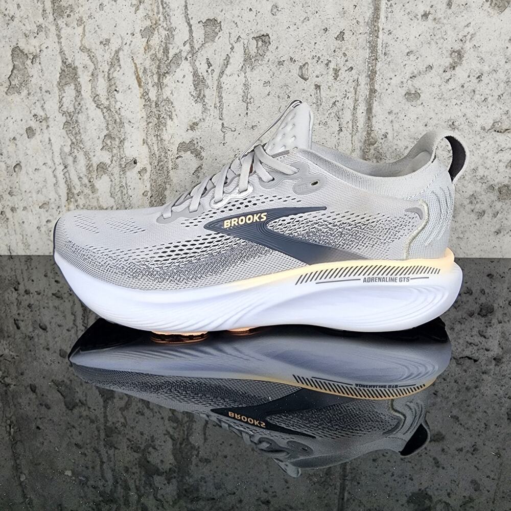 MSRP $159 Brooks Adrenaline GTS 25 Men's Size 11 D Grey